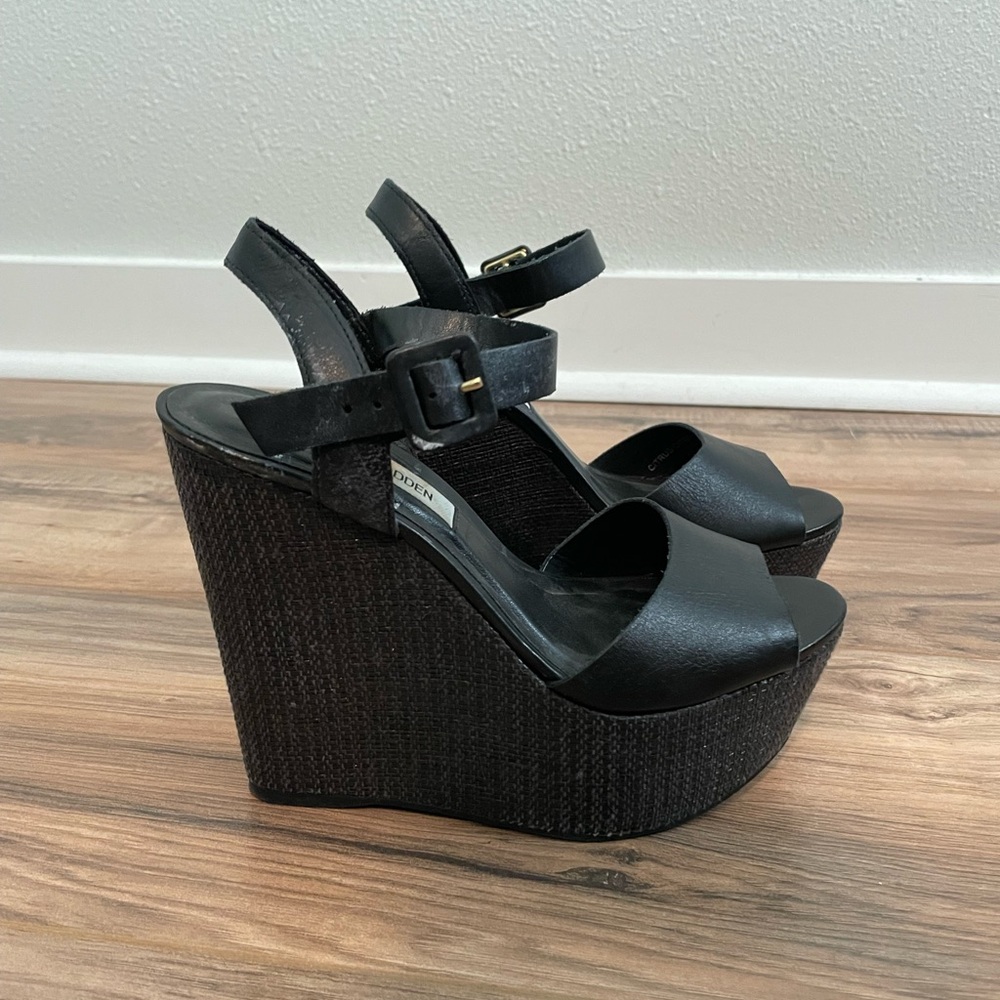 Steve Madden black wedges size 5.5